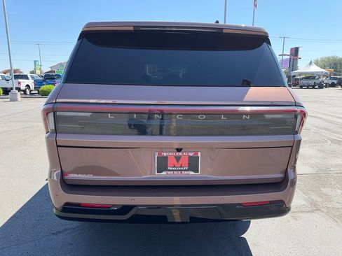Used 2025 Lincoln Navigator L Black Label AWD/4WD image 4