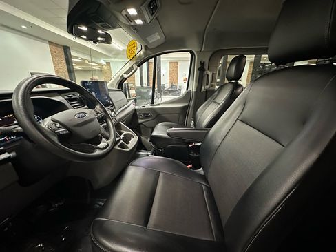 Used 2023 Ford Transit 350 XLT image 13