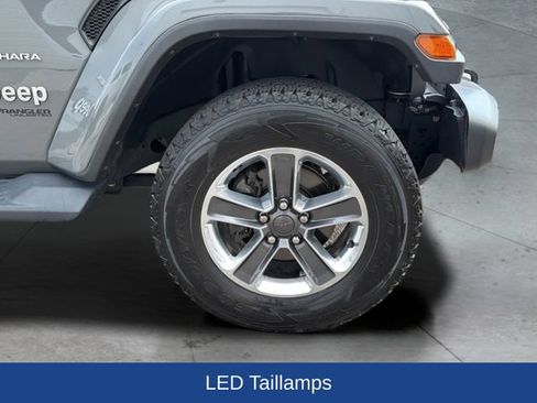 Used 2021 Jeep Wrangler Unlimited Sahara w/ Uconnect 4C Nav & Sound Group AWD/4WD image 31
