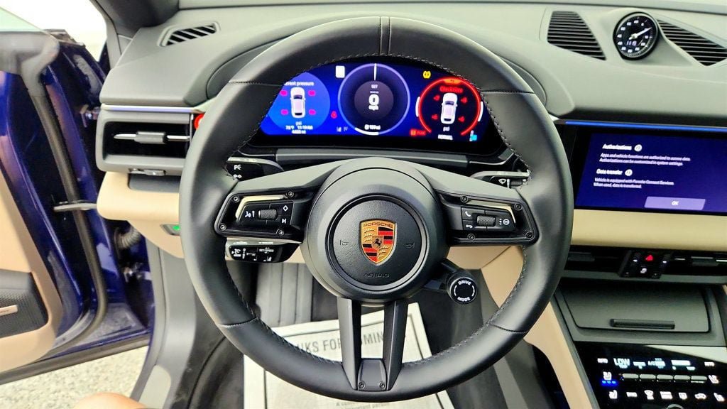 Used 2025 Porsche Macan 4S Electric w/ Premium Package AWD/4WD image 14