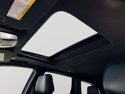 Used 2020 Jeep Grand Cherokee Altitude image 8