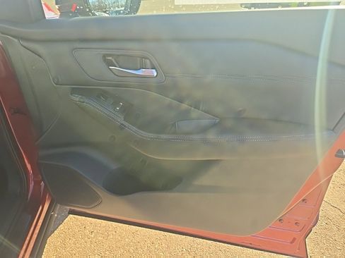 New 2026 Nissan Pathfinder SL image 25