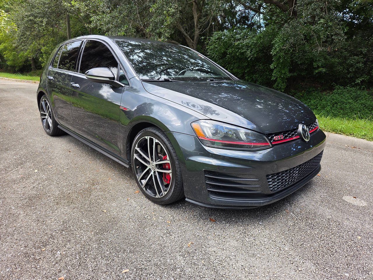 Used 2017 Volkswagen GTI SE FWD image 1
