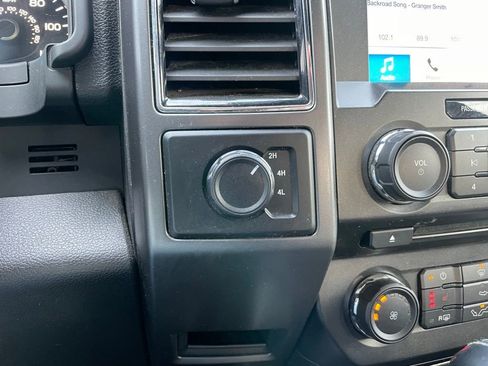 Used 2018 Ford F150 XLT w/ Equipment Group 302A Luxury image 11