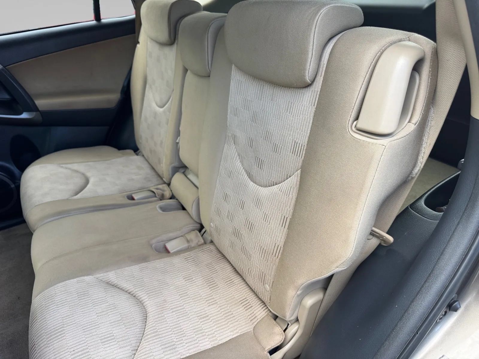Used 2011 Toyota RAV4 4WD w/ Base L4 Extra Value Pkg image 18