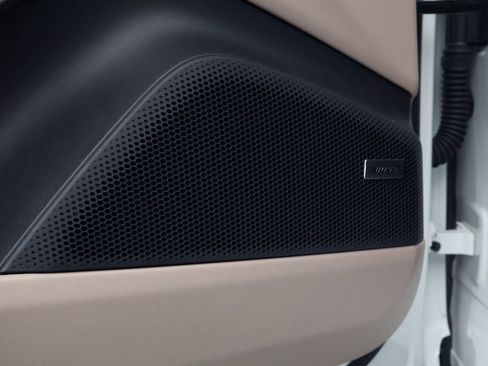 Certified 2024 Porsche Macan 4 Electric image 14