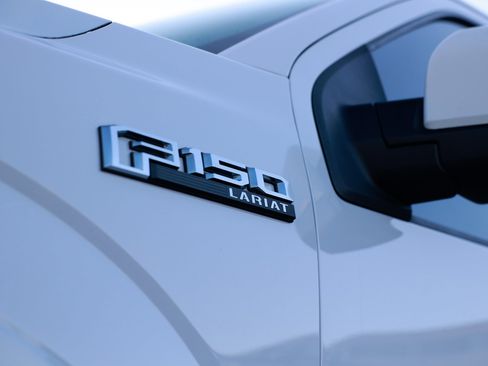 Used 2020 Ford F150 Lariat image 39