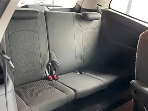 Used 2012 Chevrolet Traverse LT FWD image 10