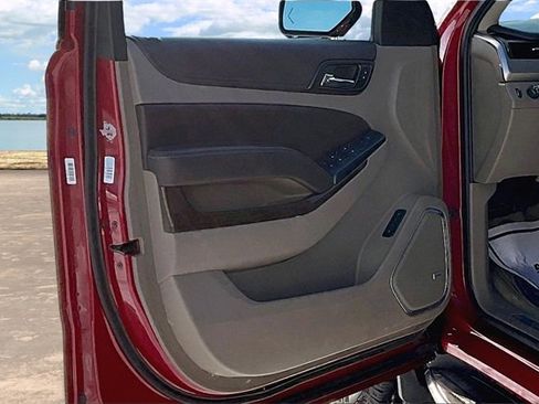 Used 2015 Chevrolet Tahoe LT w/ Luxury Package image 20
