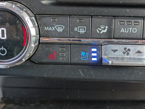 Used 2022 Ford F450 Lariat w/ Lariat Value Package AWD/4WD image 24