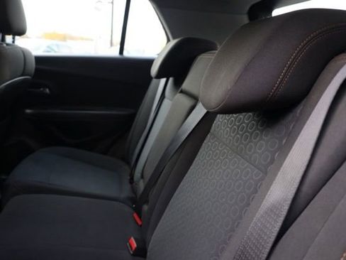 Used 2018 Chevrolet Trax LS image 26