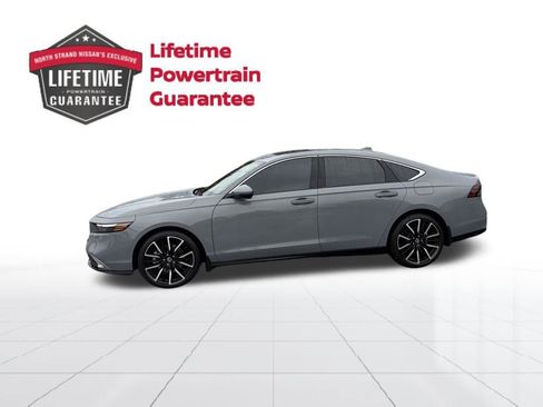 Used 2024 Honda Accord Touring image 2