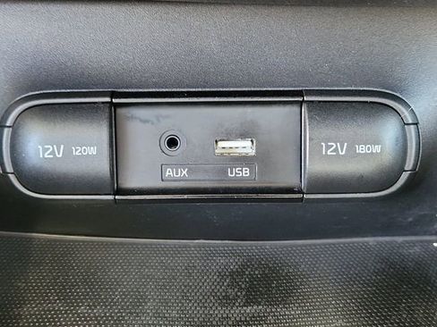 Used 2016 Kia Soul + image 31