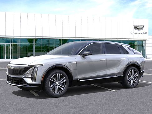 New 2026 Cadillac Lyriq Luxury AWD/4WD image 2