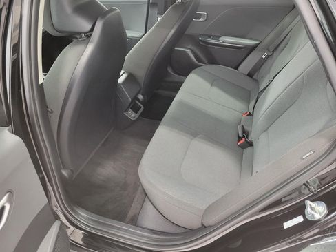 Used 2025 Kia K4 FWD image 19