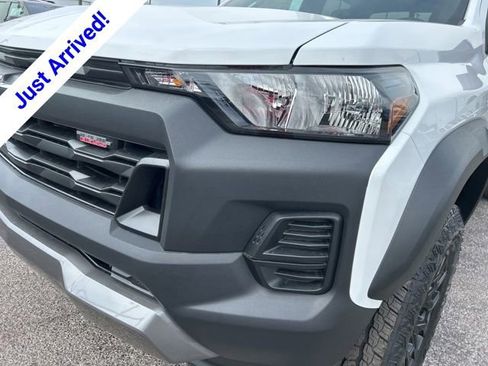 New 2026 Chevrolet Colorado Trail Boss w/ LPO, Tailgate Decal Package AWD/4WD image 9