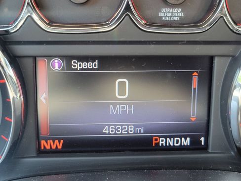 Used 2015 GMC Sierra 2500 SLE w/ SLE Preferred Package AWD/4WD image 12