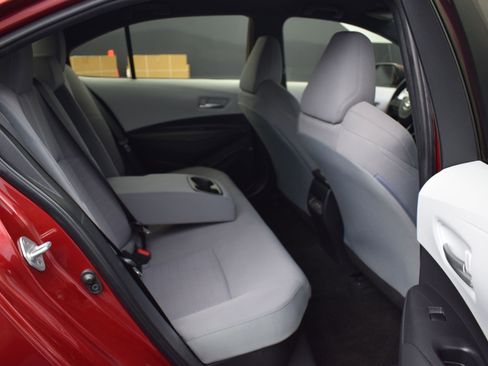Used 2023 Toyota Corolla SE image 11