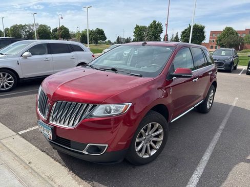 Used 2014 Lincoln MKX AWD w/ Equipment Group 101A image 4