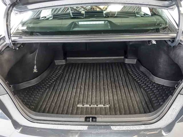 Used 2025 Toyota Camry SE FWD image 26