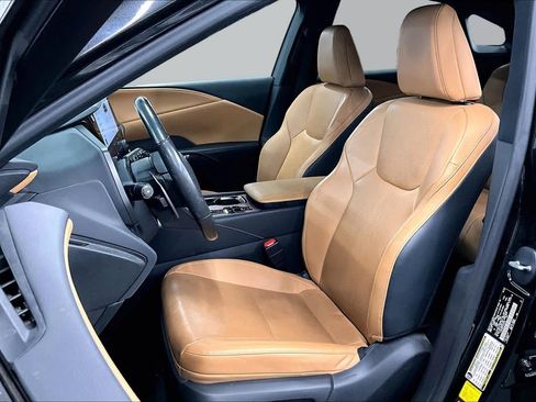 Used 2023 Lexus RX 350 Premium Plus w/ Cold Area Package FWD image 8