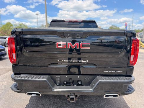 Used 2021 GMC Sierra 1500 Denali w/ Denali Ultimate Package AWD/4WD image 8