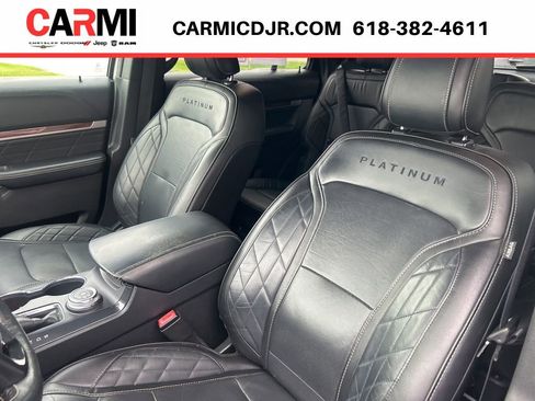 Used 2018 Ford Explorer Platinum AWD/4WD image 12