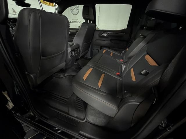 Used 2024 GMC Sierra 1500 AT4 w/ Technology Package AWD/4WD image 29