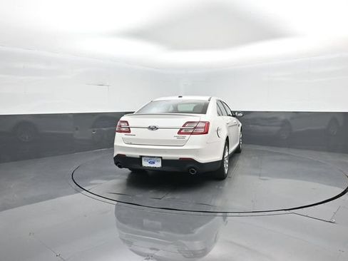 Used 2018 Ford Taurus Limited FWD image 7