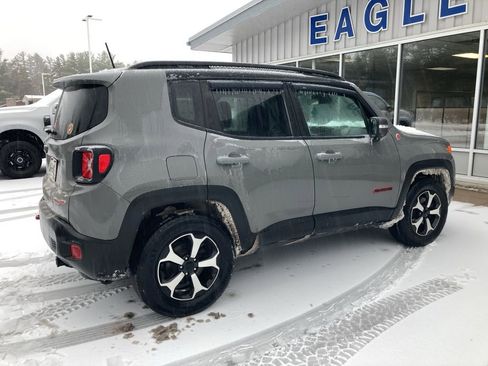 Used 2019 Jeep Renegade Trailhawk w/ UConnect 8.4 Nav Group image 5