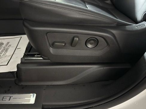 Used 2024 Chevrolet Tahoe Z71 w/ Z71 Off-Road Package image 30