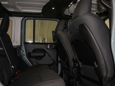 Certified 2024 Jeep Wrangler Unlimited Rubicon w/ Technology Group image 6