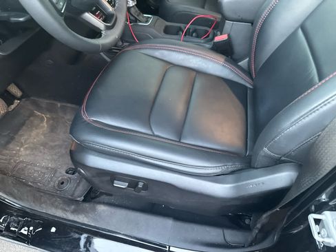Used 2025 Jeep Gladiator Rubicon AWD/4WD image 7