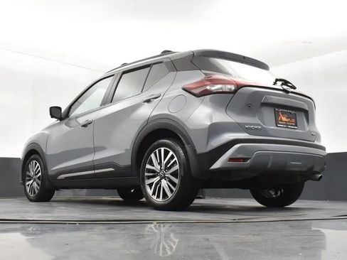 Used 2023 Nissan Kicks SR w/ SR Premium Package image 12