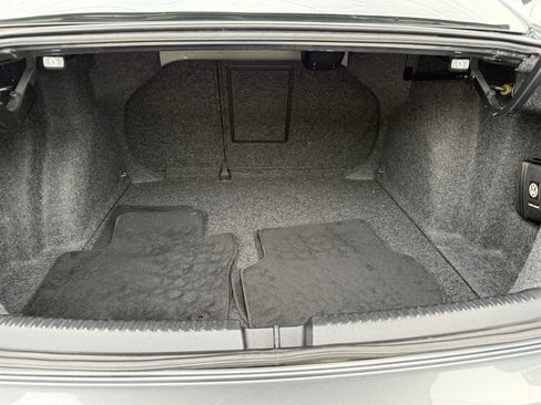 Used 2012 Volkswagen Jetta SE FWD image 32