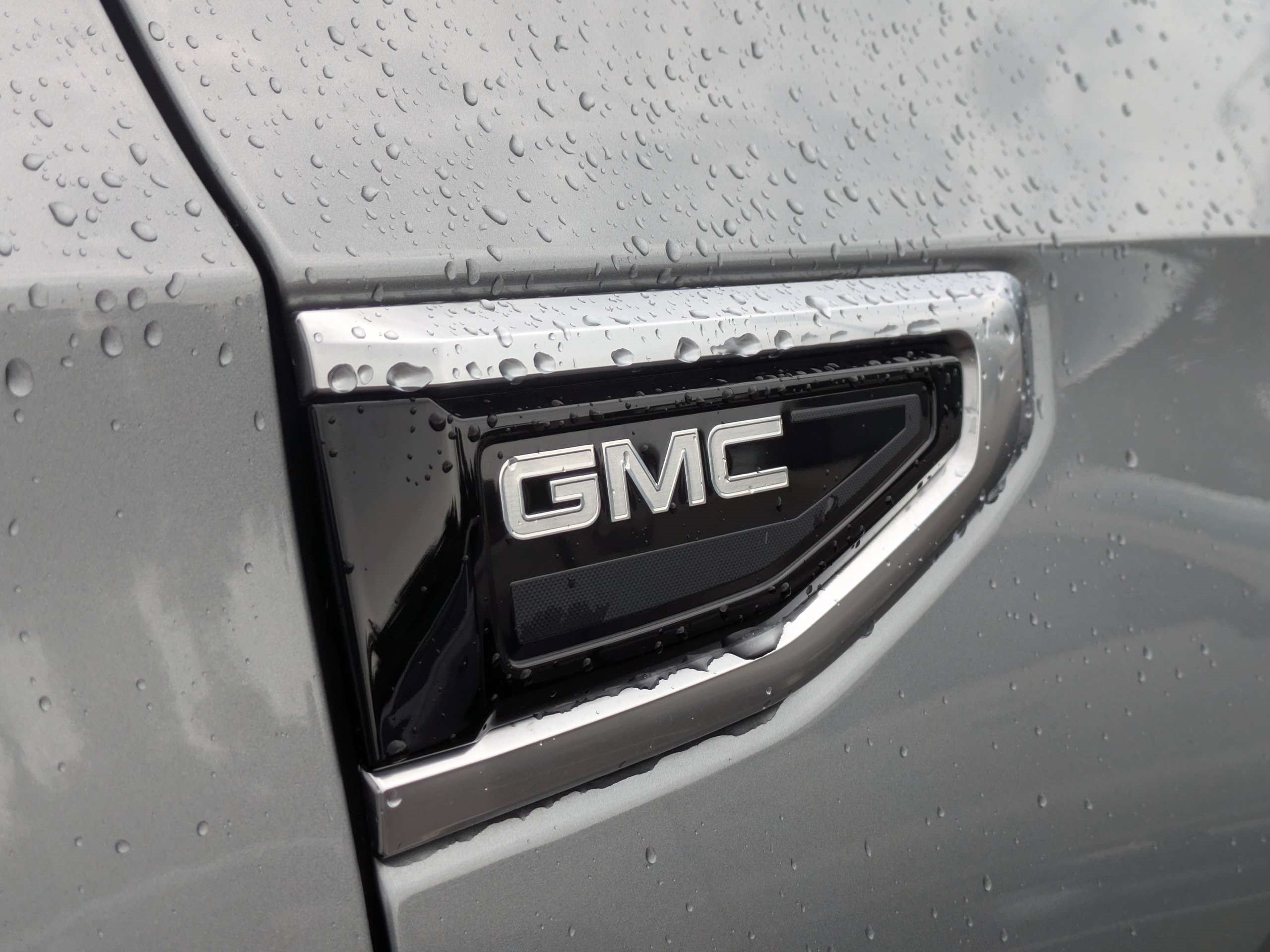Used 2024 GMC Yukon Denali RWD image 13