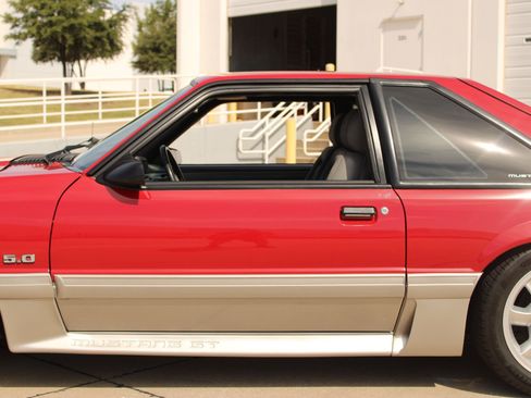 Used 1989 Ford Mustang GT RWD image 28