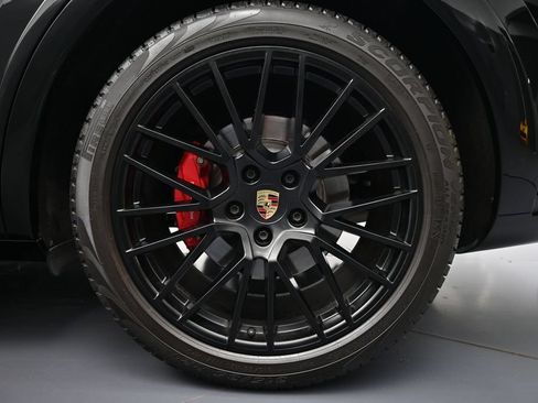 Certified 2023 Porsche Cayenne GTS w/ Assistance Package AWD/4WD image 43