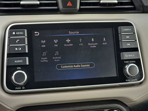 Used 2021 Nissan Versa SV image 22