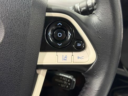 Used 2017 Toyota Prius Four w/ Premium Convenience Package image 26