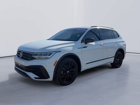 Used 2022 Volkswagen Tiguan SE R-Line image 7