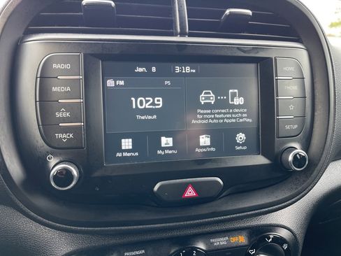 Certified 2021 Kia Soul LX image 10