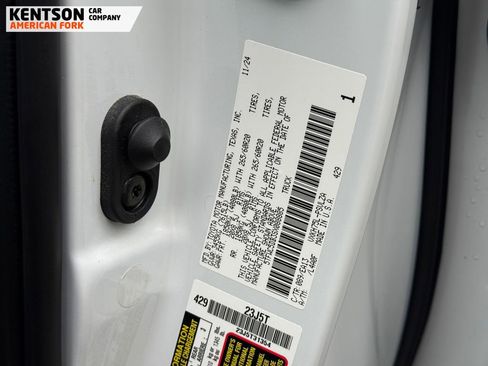 Used 2025 Toyota Tundra Limited w/ TRD Off-Road Package AWD/4WD image 40