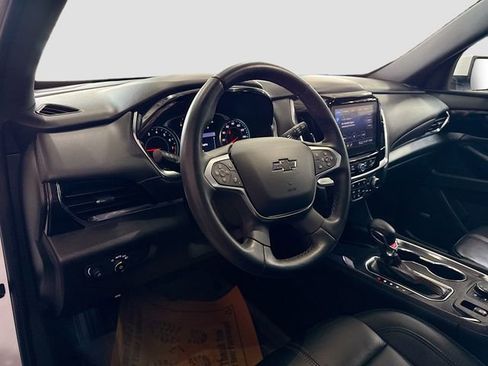 Used 2023 Chevrolet Traverse RS image 10