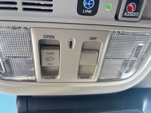 Used 2022 Honda Accord Touring image 30