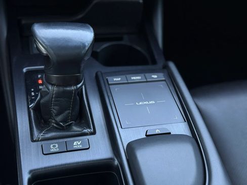 Used 2020 Lexus ES 300h w/ Premium Package image 29