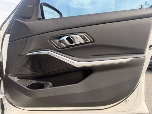 Used 2020 BMW 330i Sedan w/ Convenience Package image 34