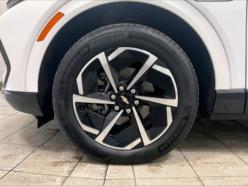 Used 2024 Chevrolet Equinox EV LT image 7