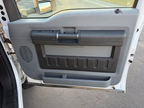 Used 2011 Ford F450 XL w/ PWR Equipment Group image 34