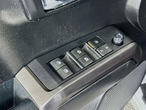 Used 2021 Toyota Tacoma TRD Off-Road image 21